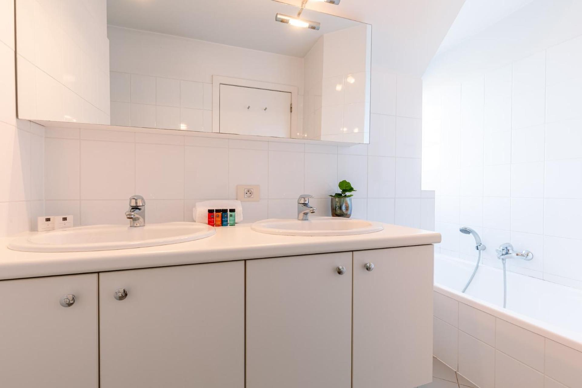 Charming Spacious Duplex Apt With Private Parking In Knokke Lejlighed Eksteriør billede